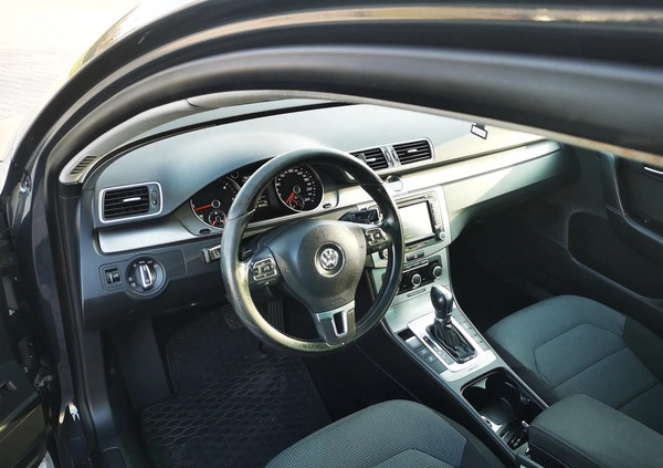 Volkswagen Passat cena 36500 przebieg: 272000, rok produkcji 2011 z Drezdenko małe 407